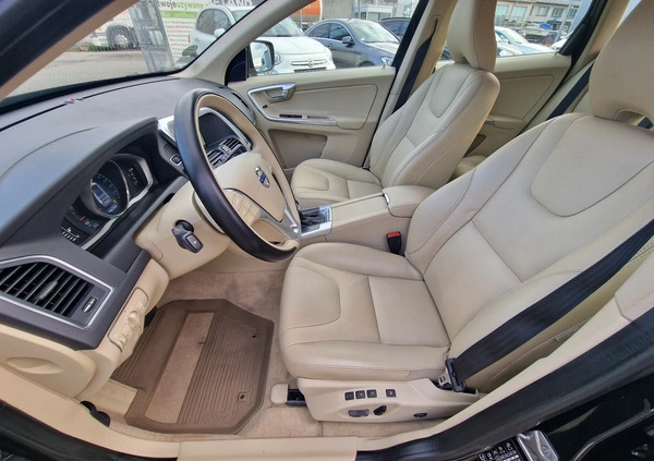 Volvo XC 60 cena 67000 przebieg: 165010, rok produkcji 2014 z Nowa Dęba małe 277